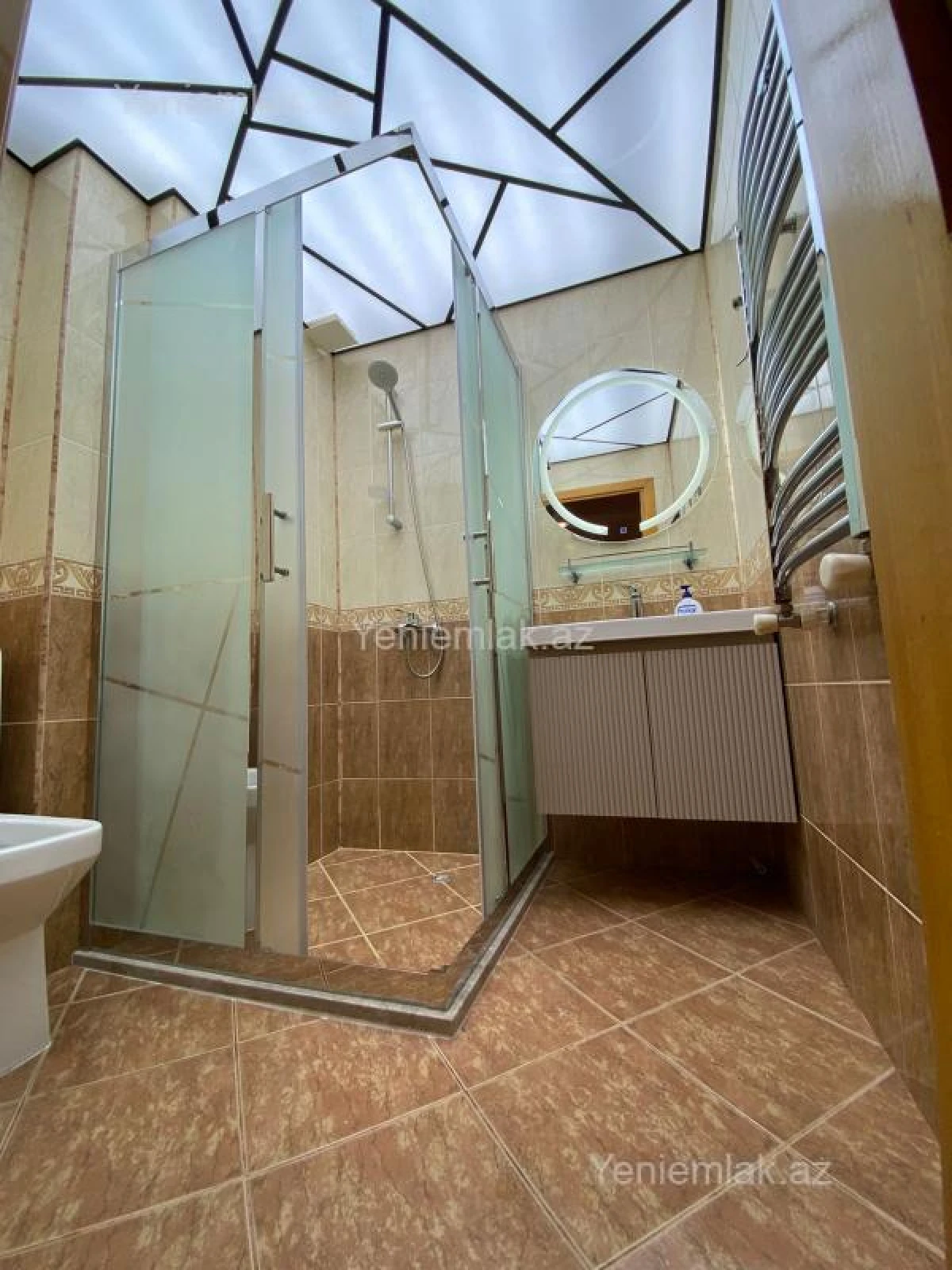 Satılır 2 otaqlı yeni tikili 86 m²