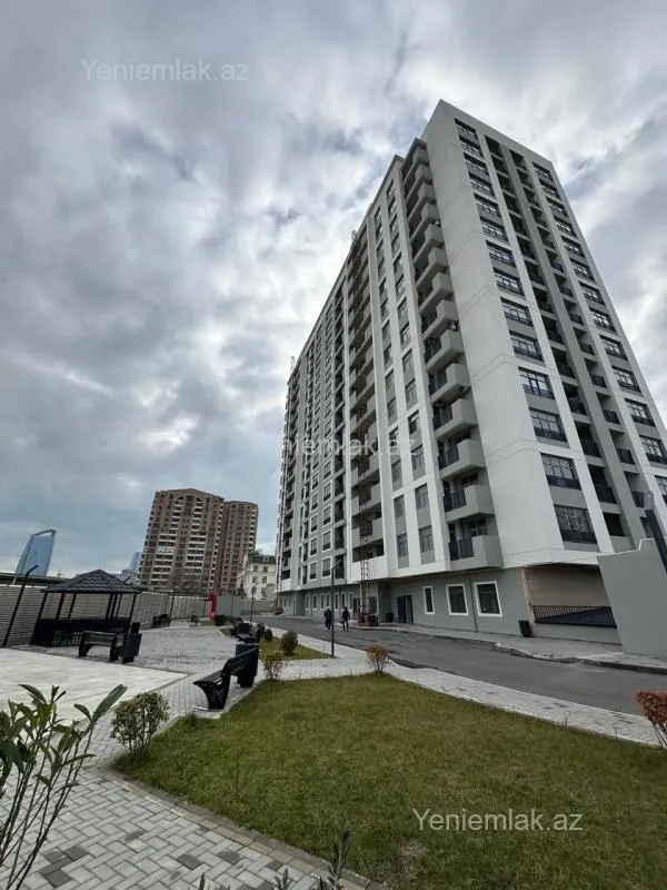 Satılır 3 otaqlı yeni tikili 85 m²