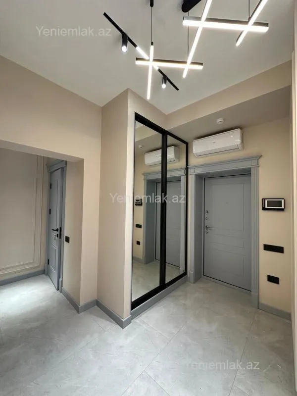 Satılır 3 otaqlı yeni tikili 85 m²