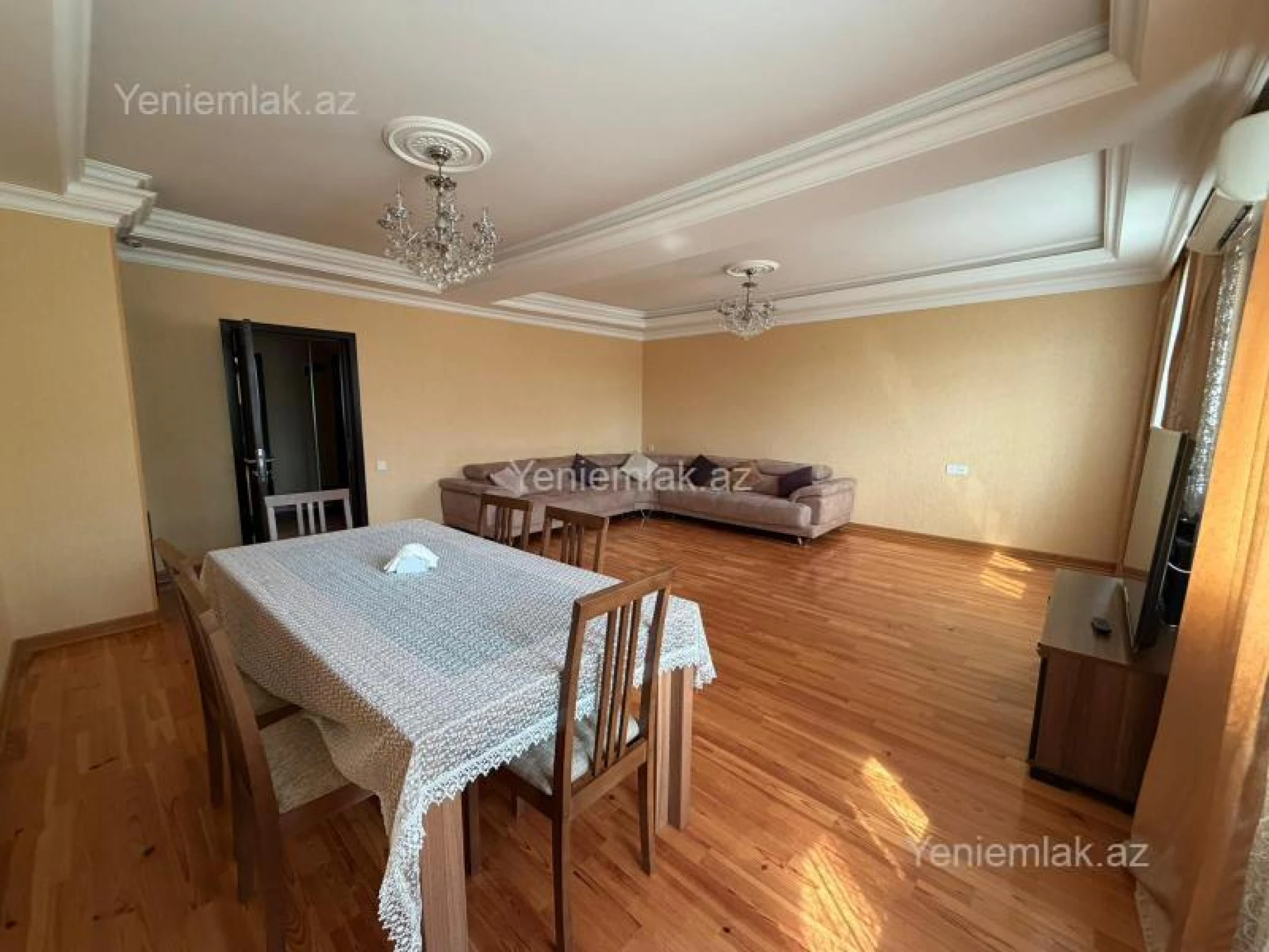 Satılır 4 otaqlı köhnə tikili 100 m²