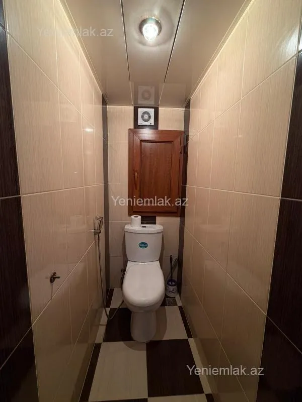 Satılır 4 otaqlı köhnə tikili 100 m²