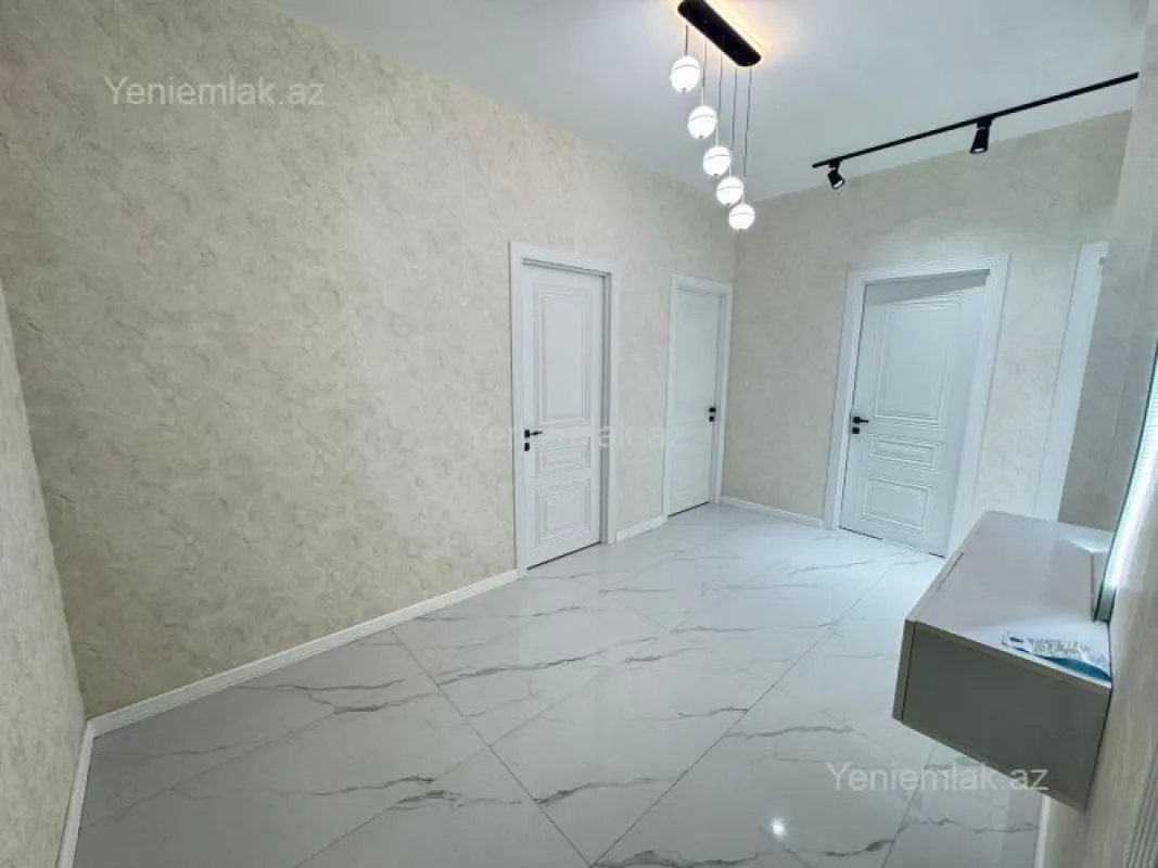 Satılır 3 otaqlı yeni tikili 95 m²