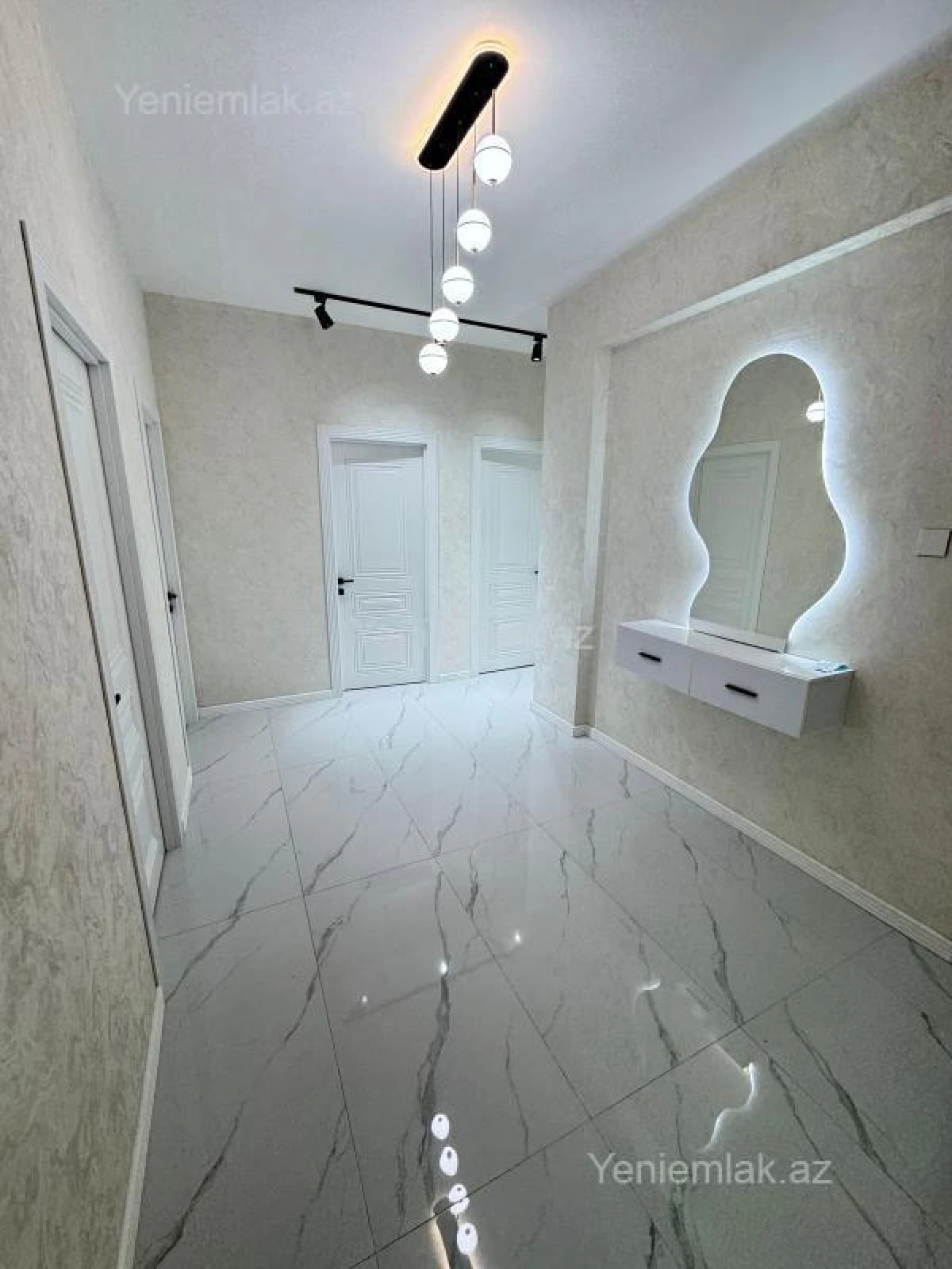 Satılır 3 otaqlı yeni tikili 95 m²