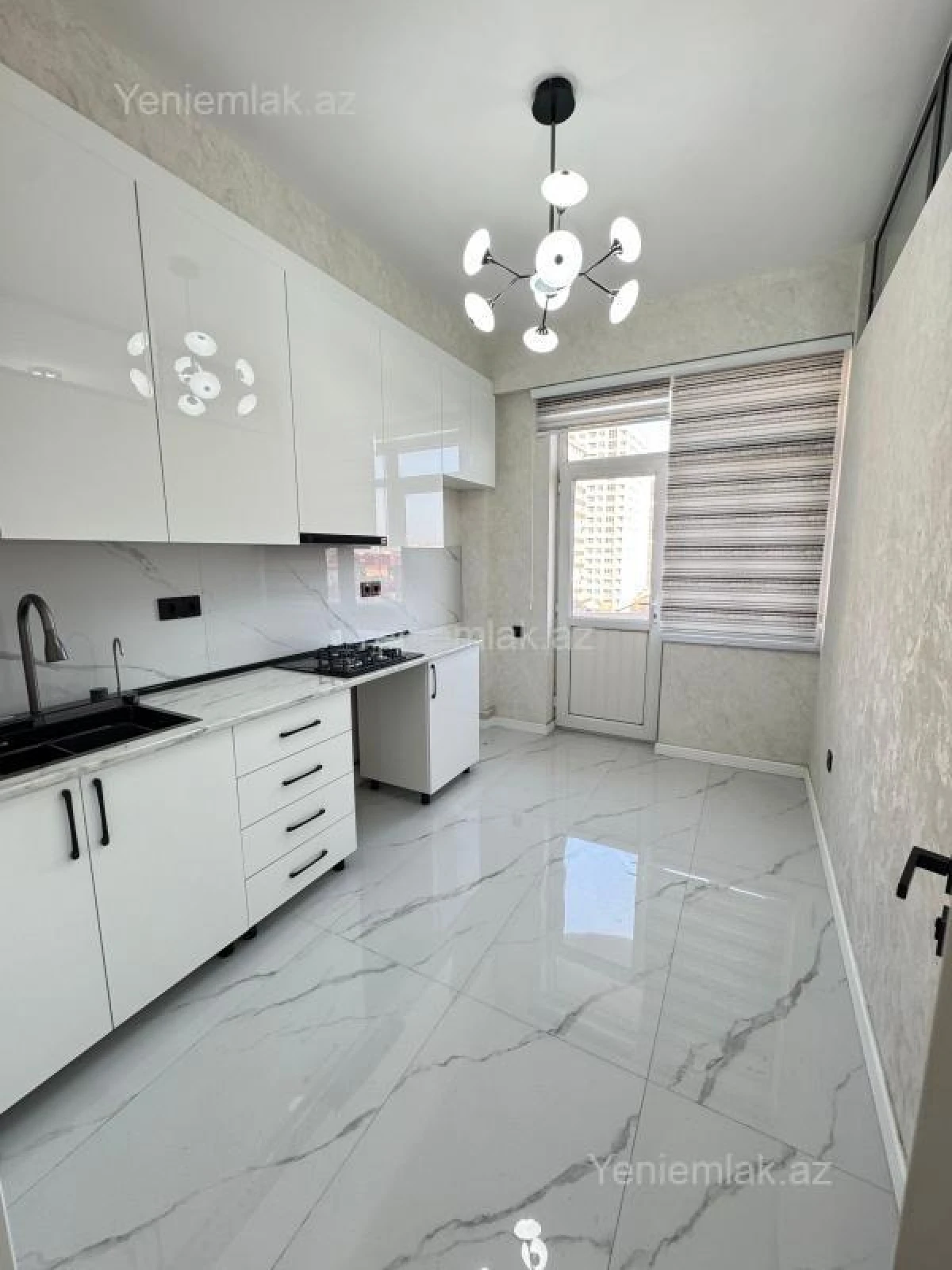 Satılır 3 otaqlı yeni tikili 95 m²