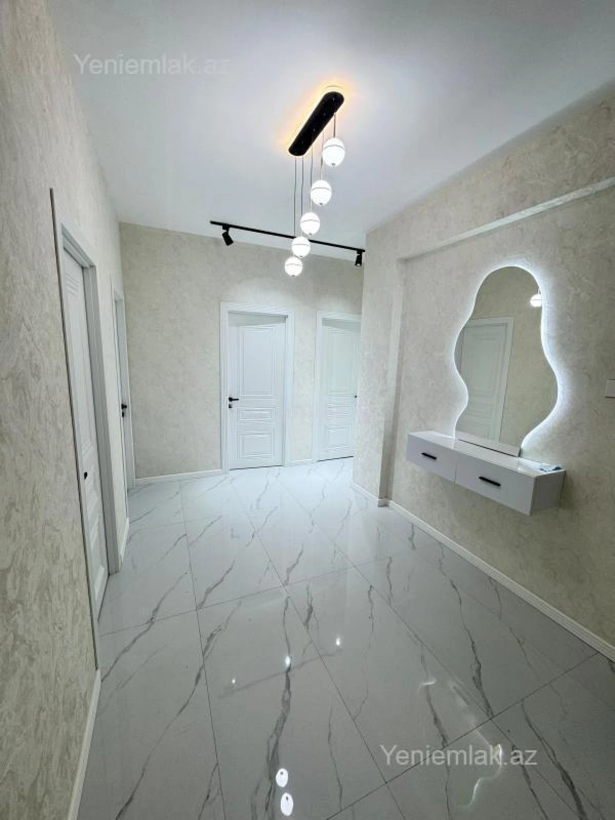 Satılır 3 otaqlı yeni tikili 95 m²