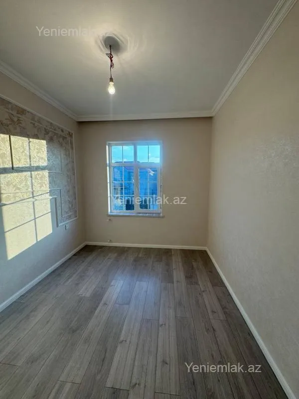 Satılır 5 otaqlı həyət evi 230 m²