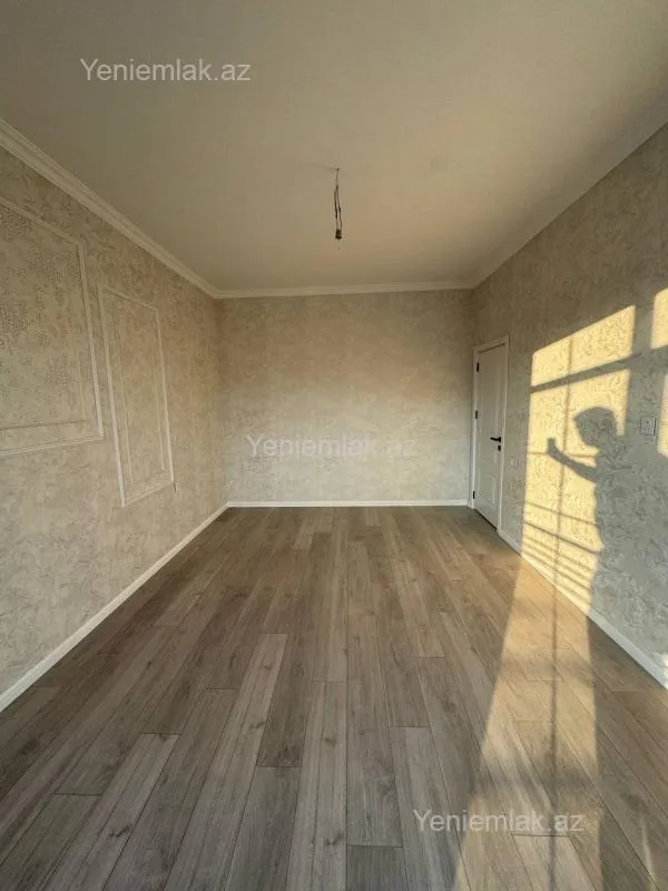 Satılır 5 otaqlı həyət evi 230 m²