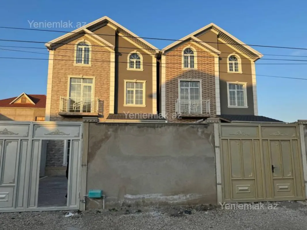 Satılır 5 otaqlı həyət evi 230 m²