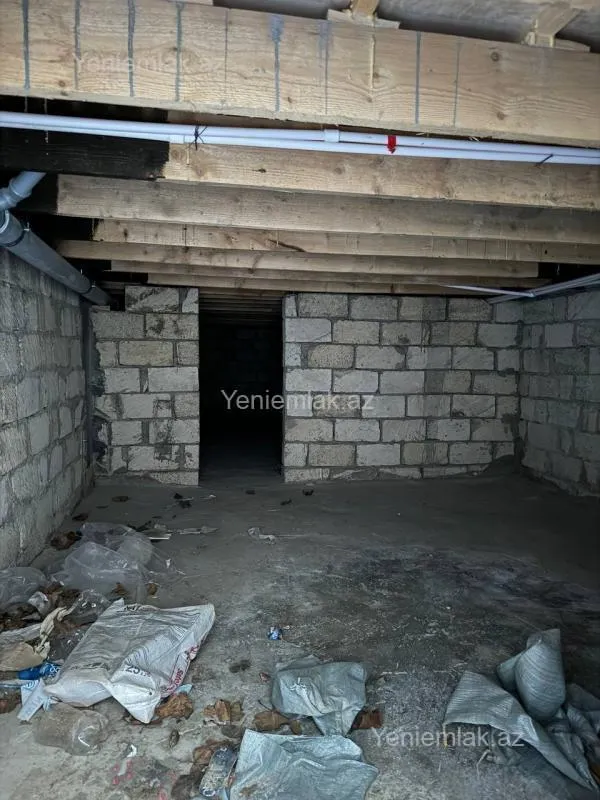 Satılır 5 otaqlı həyət evi 230 m²