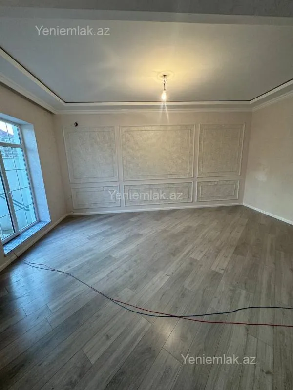Satılır 5 otaqlı həyət evi 230 m²