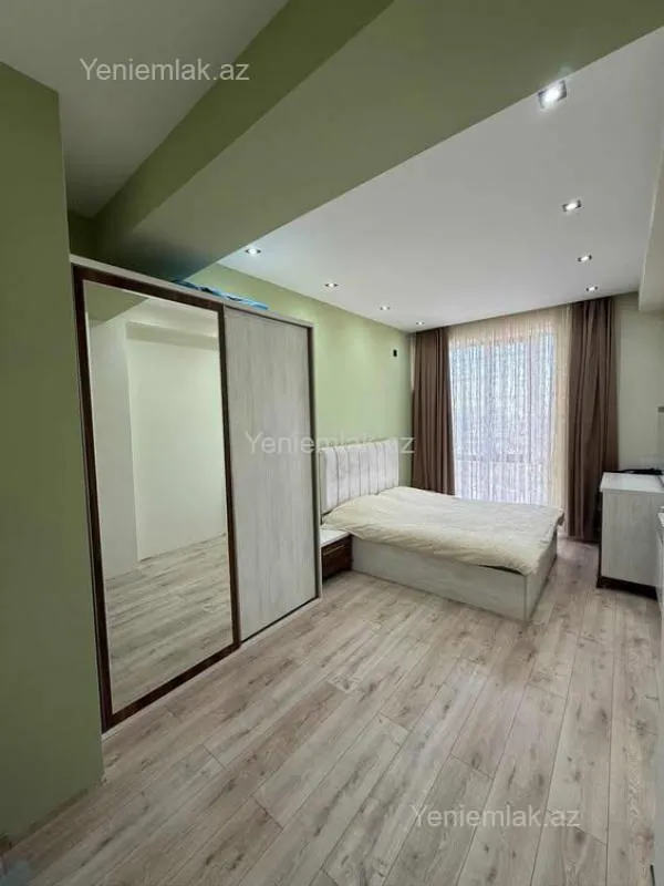 Satılır 3 otaqlı yeni tikili 80 m²