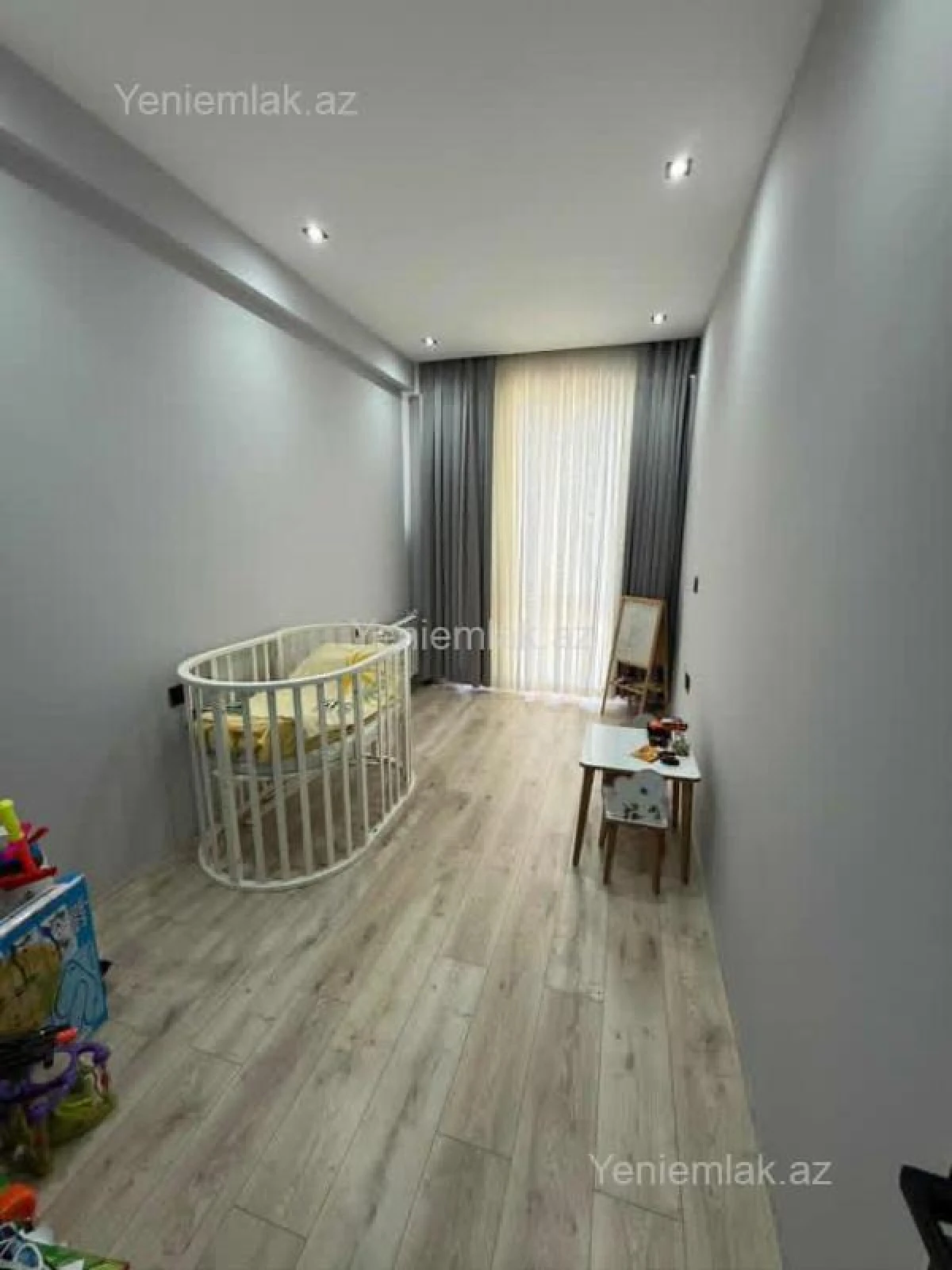 Satılır 3 otaqlı yeni tikili 80 m²