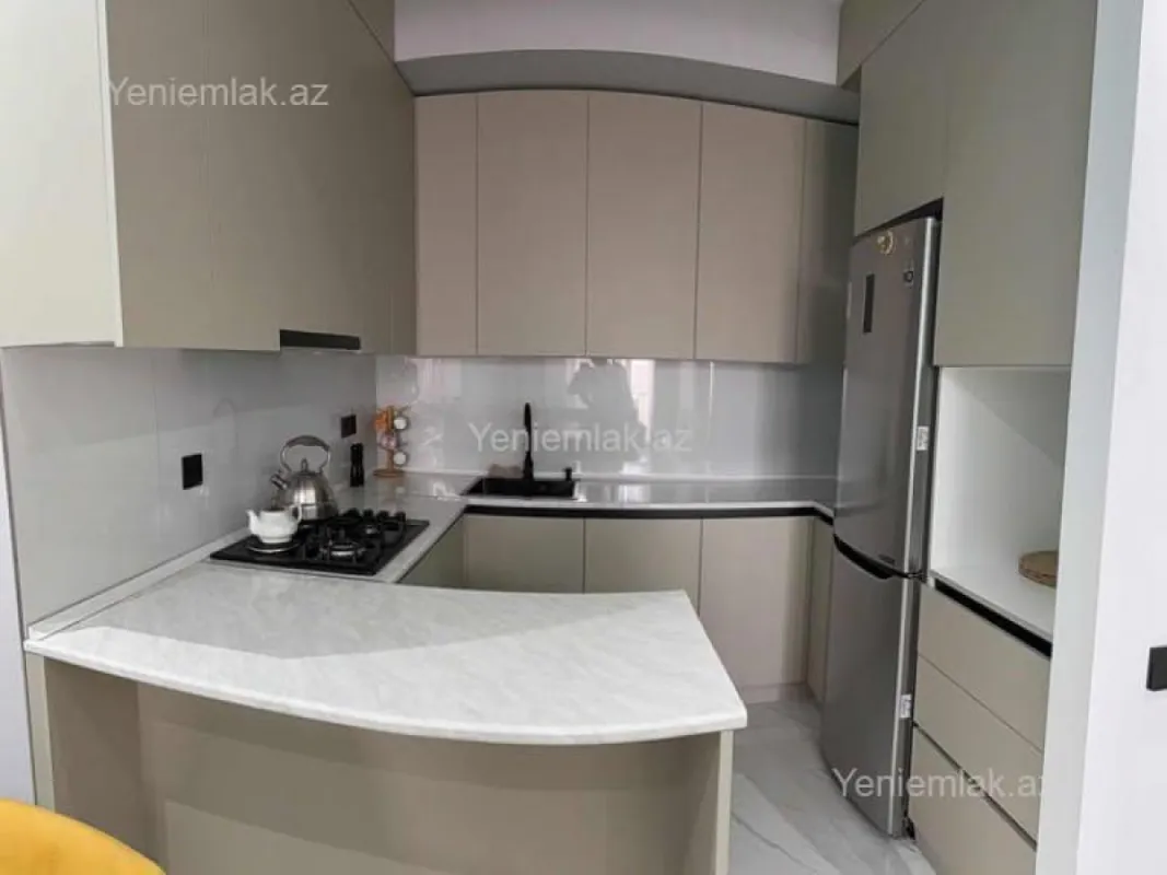 Satılır 3 otaqlı yeni tikili 80 m²