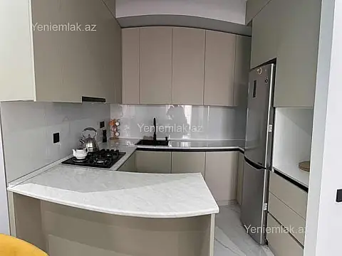 Satılır 3 otaqlı yeni tikili 80 m²