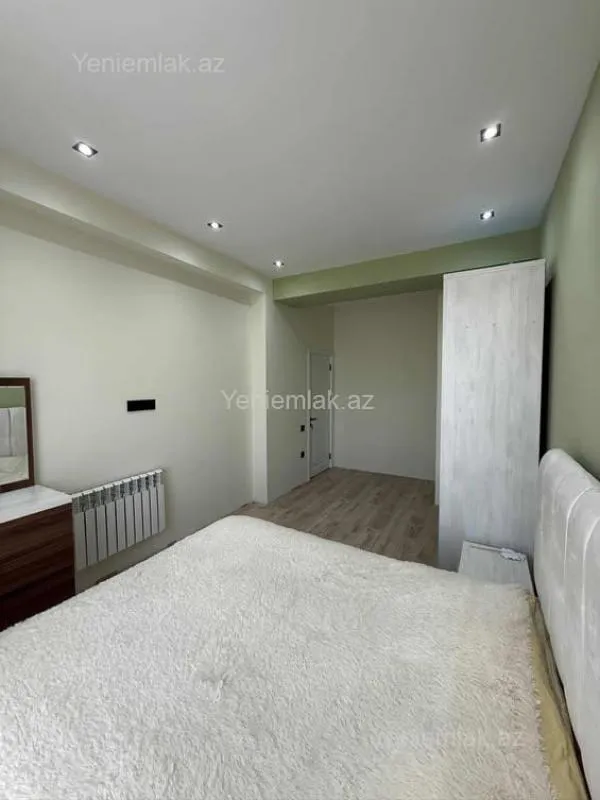 Satılır 3 otaqlı yeni tikili 80 m²
