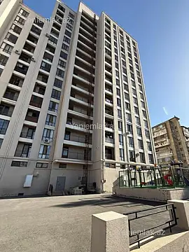 Satılır 3 otaqlı yeni tikili 80 m²