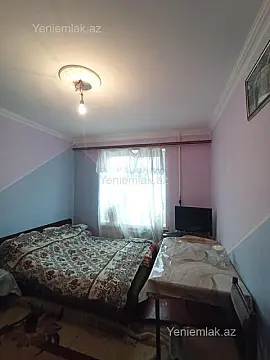 Satılır 3 otaqlı köhnə tikili 75 m²
