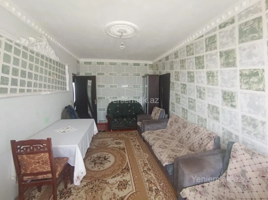 Satılır 3 otaqlı köhnə tikili 75 m²