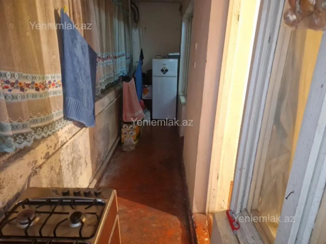 Satılır 2 otaqlı köhnə tikili 60 m²