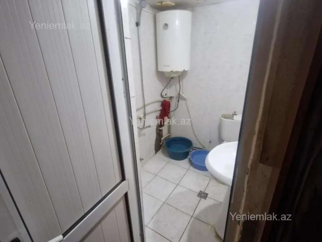 Satılır 2 otaqlı köhnə tikili 60 m²