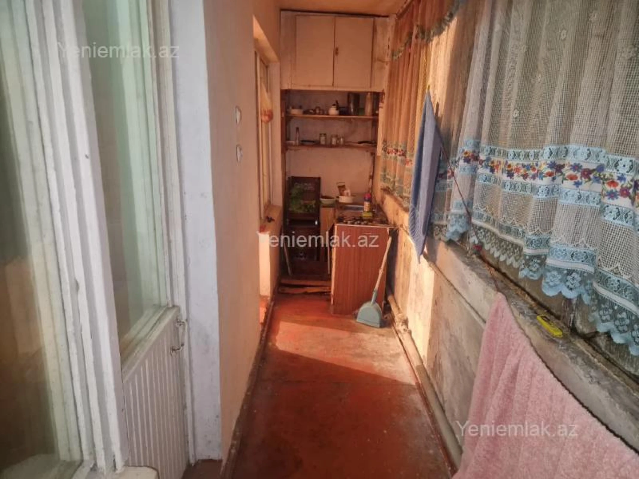 Satılır 2 otaqlı köhnə tikili 60 m²