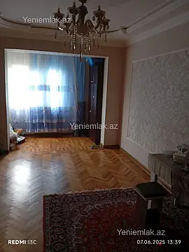 Satılır 2 otaqlı köhnə tikili 52 m²