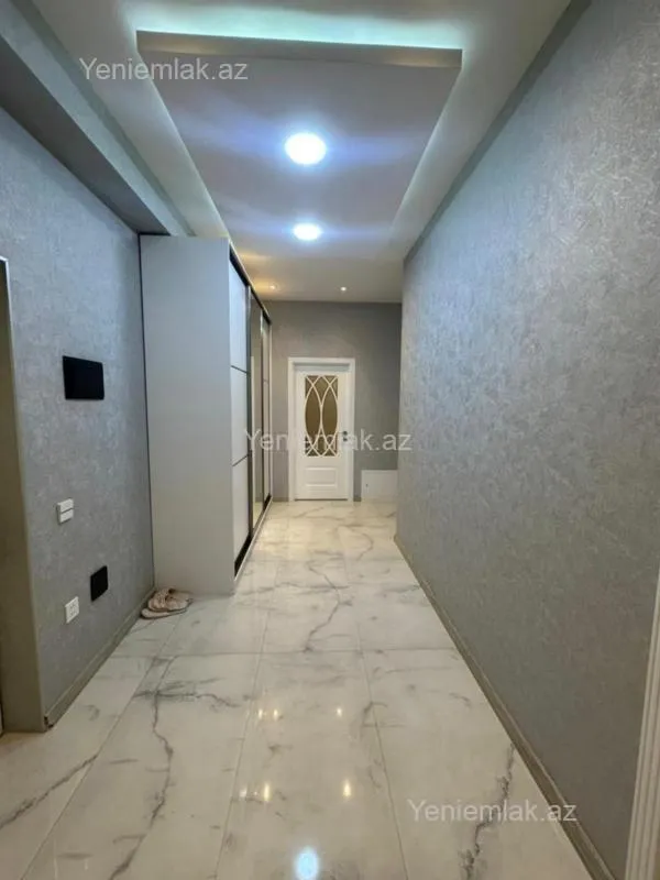 Satılır 2 otaqlı yeni tikili 70 m²