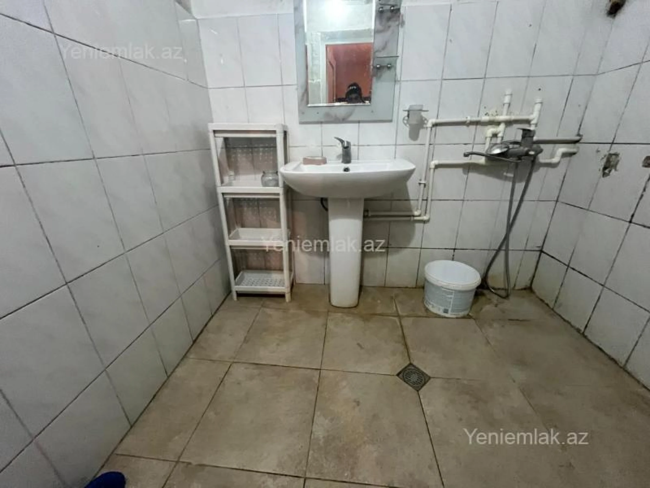 Satılır 3 otaqlı köhnə tikili 65 m²