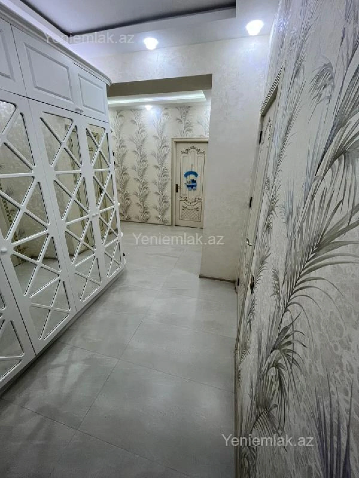 Satılır 2 otaqlı yeni tikili 110 m²