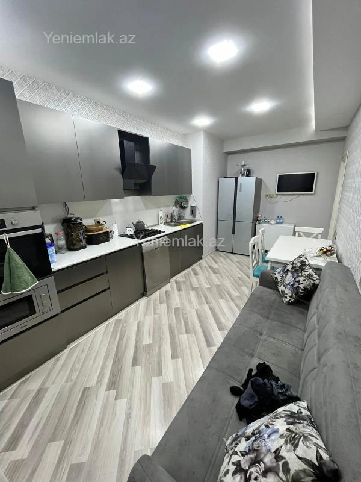 Satılır 2 otaqlı yeni tikili 110 m²