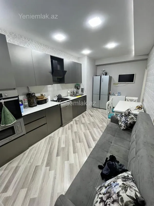 Satılır 2 otaqlı yeni tikili 110 m²