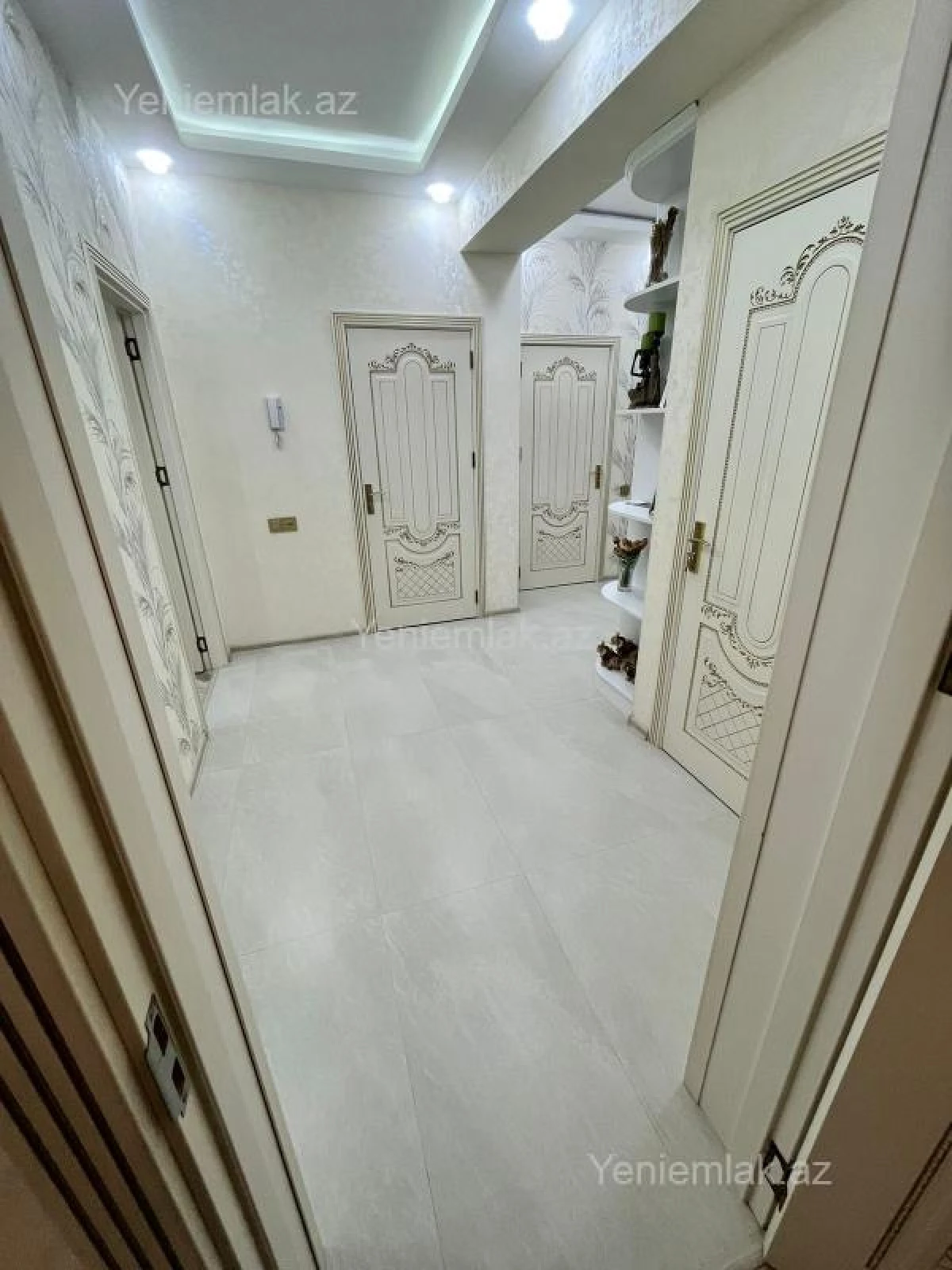 Satılır 2 otaqlı yeni tikili 110 m²