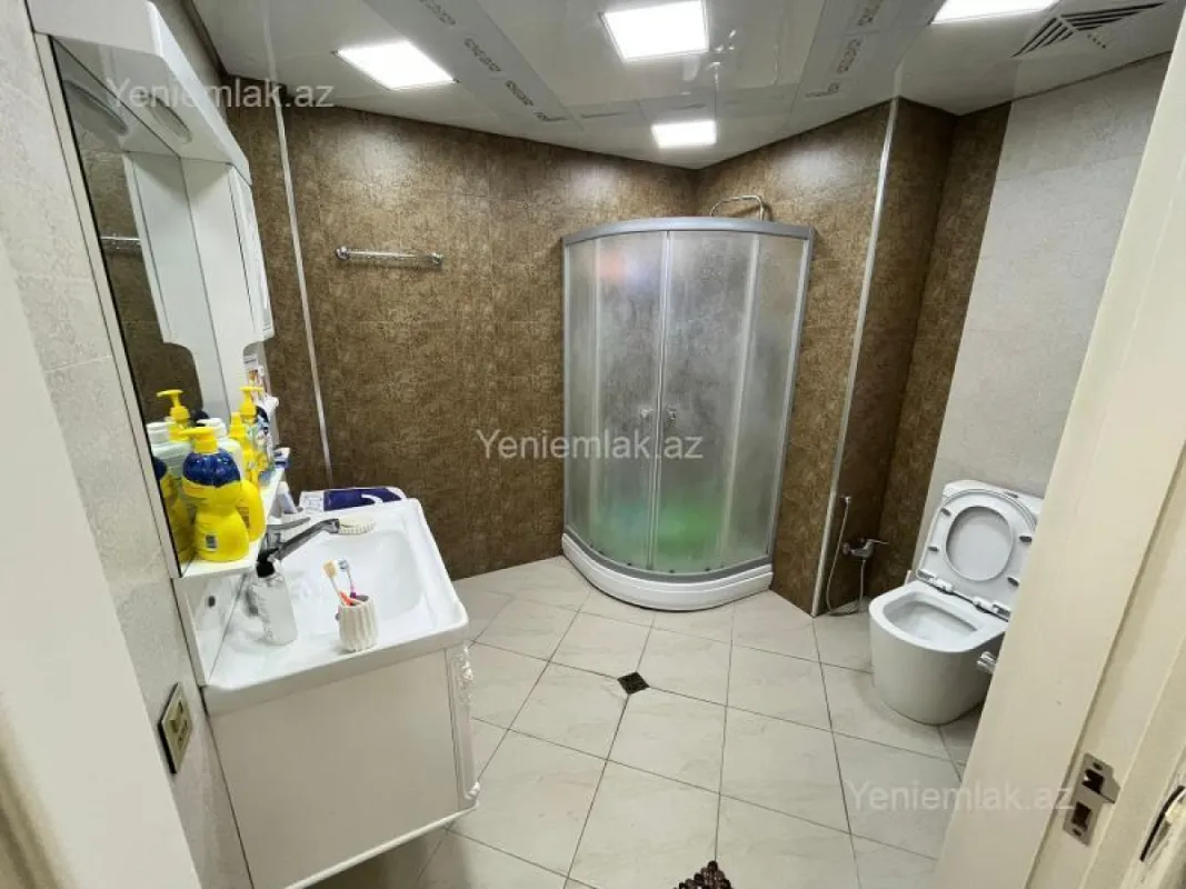 Satılır 2 otaqlı yeni tikili 110 m²