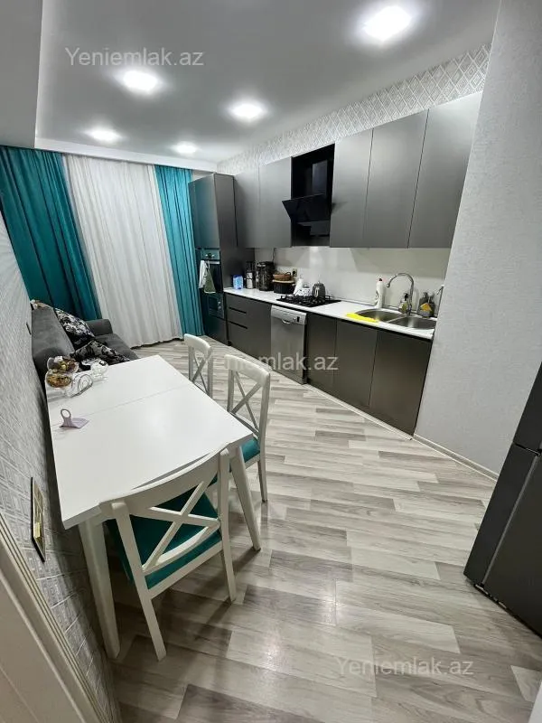 Satılır 2 otaqlı yeni tikili 110 m²