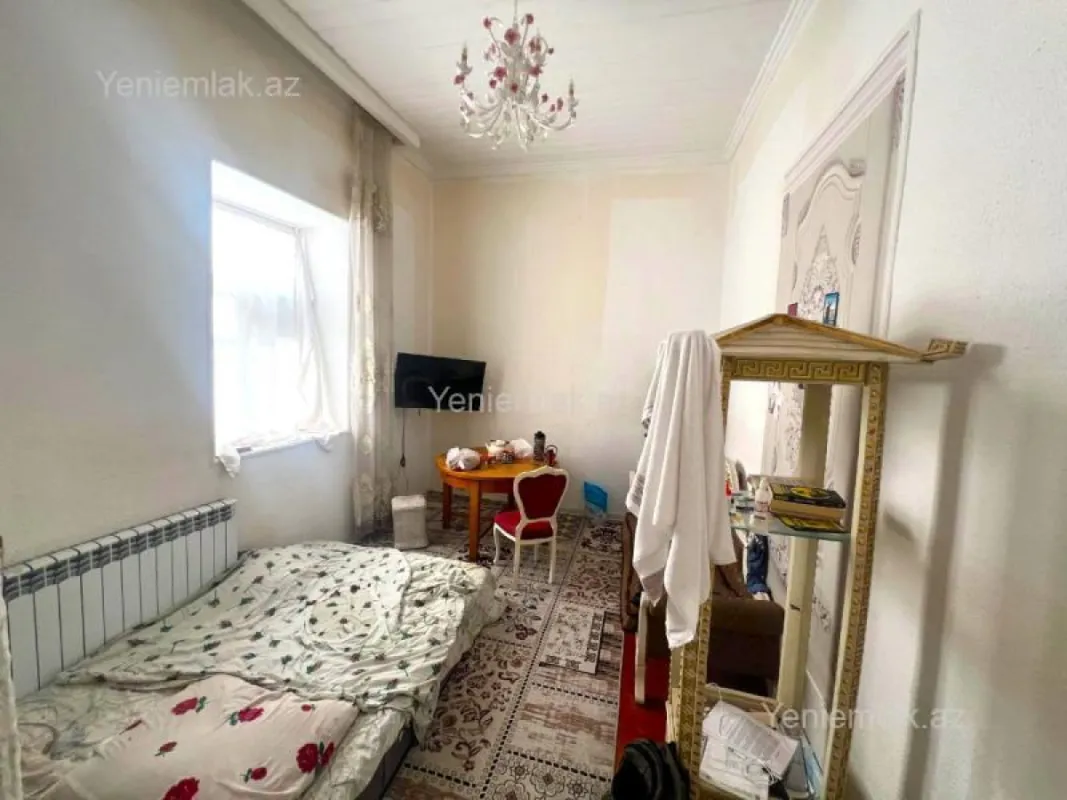 Satılır 2 otaqlı köhnə tikili 45 m²