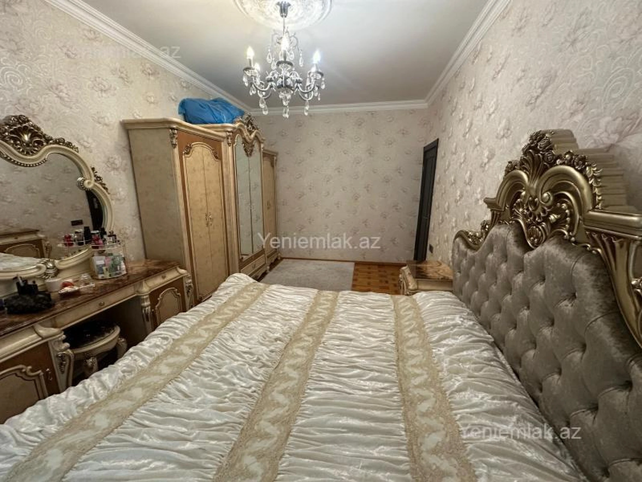 Satılır 5 otaqlı köhnə tikili 120 m²