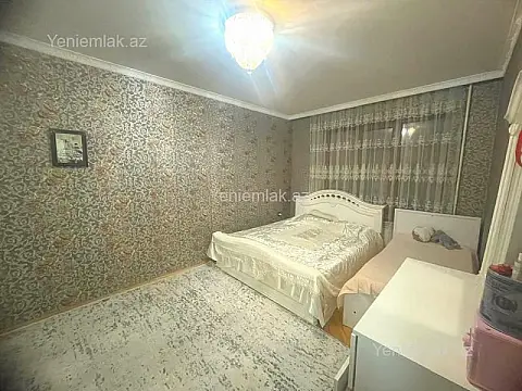 Satılır 3 otaqlı köhnə tikili 90 m²