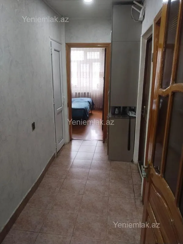 Satılır 2 otaqlı köhnə tikili 65 m²