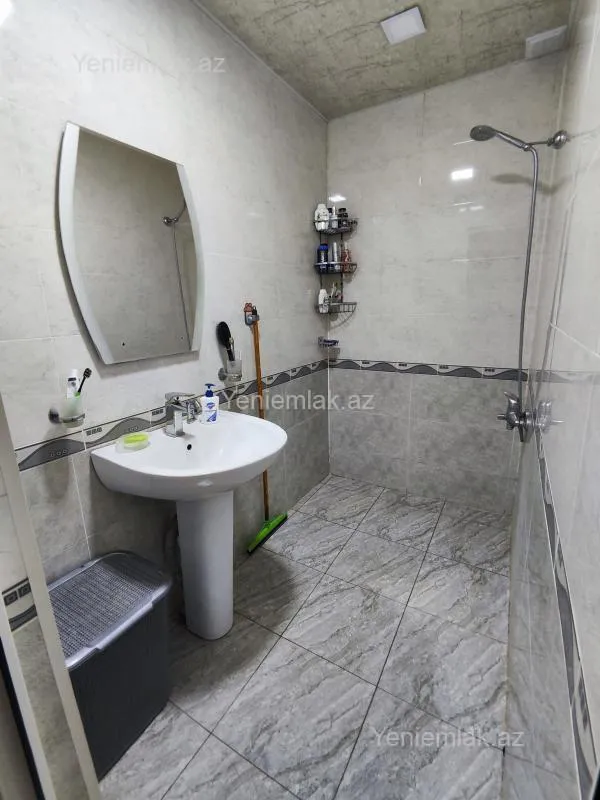 Satılır 3 otaqlı köhnə tikili 85 m²