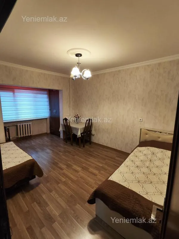 Satılır 3 otaqlı köhnə tikili 85 m²