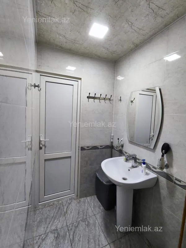 Satılır 3 otaqlı köhnə tikili 85 m²