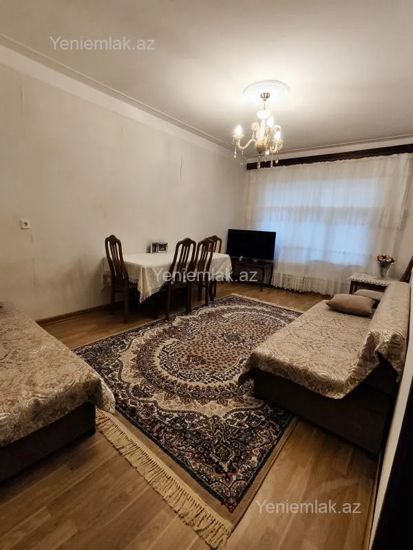 Satılır 3 otaqlı köhnə tikili 85 m²