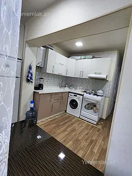 Satılır 3 otaqlı köhnə tikili 85 m²