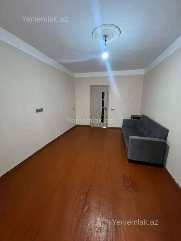 Satılır 3 otaqlı köhnə tikili 55 m²