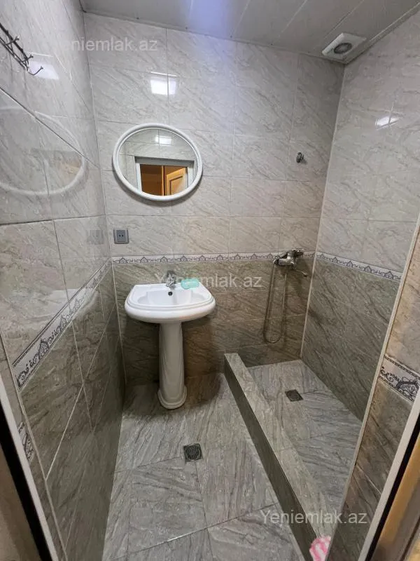 Satılır 3 otaqlı köhnə tikili 55 m²