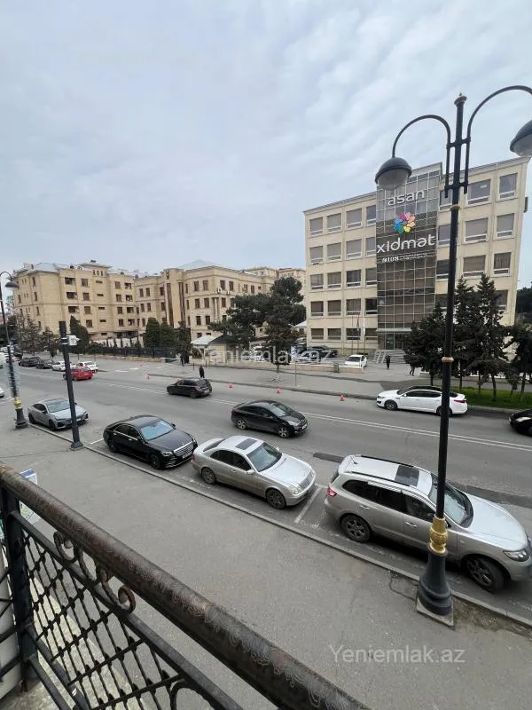 Satılır 3 otaqlı köhnə tikili 55 m²