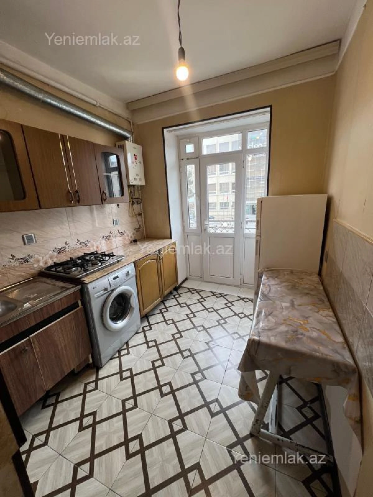 Satılır 3 otaqlı köhnə tikili 55 m²