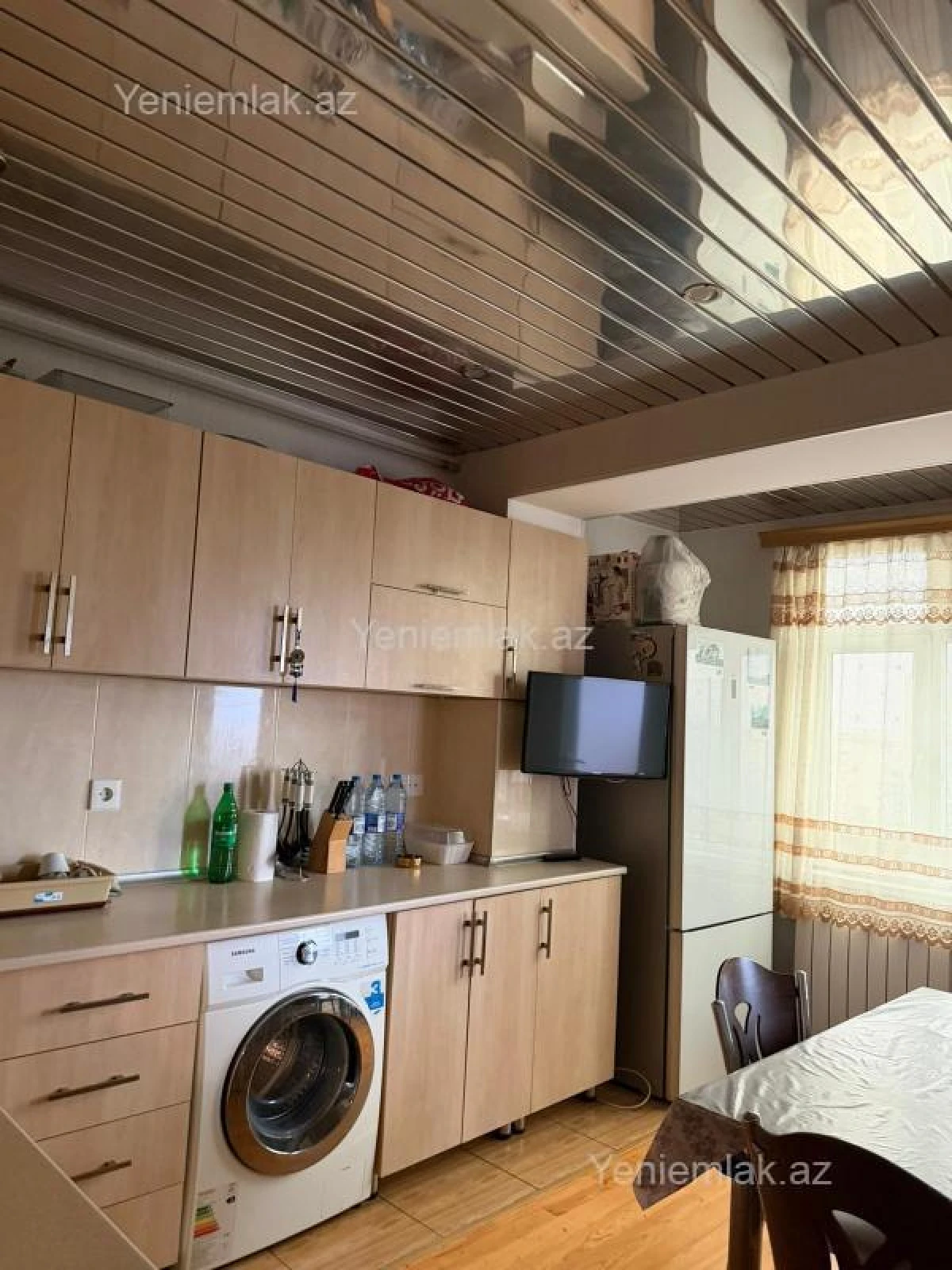 Satılır 4 otaqlı köhnə tikili 82 m²