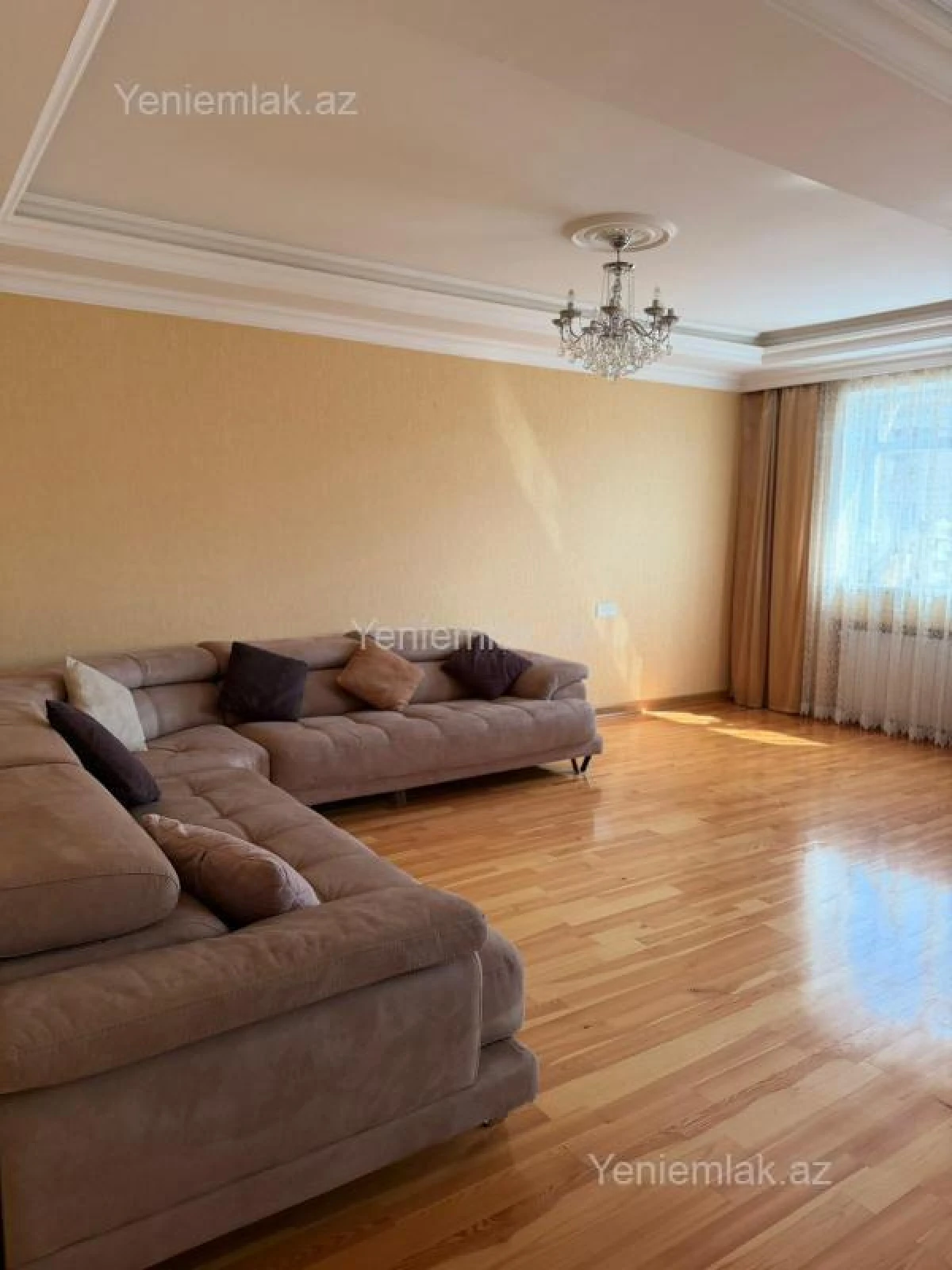 Satılır 4 otaqlı köhnə tikili 82 m²
