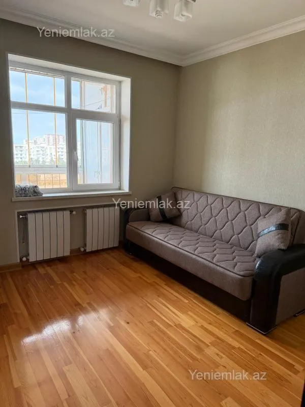 Satılır 4 otaqlı köhnə tikili 82 m²